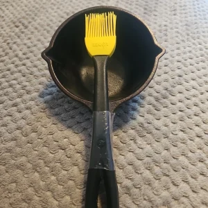 5 inch Cast Iron Melting Pot Sauce Pan with Brush. New